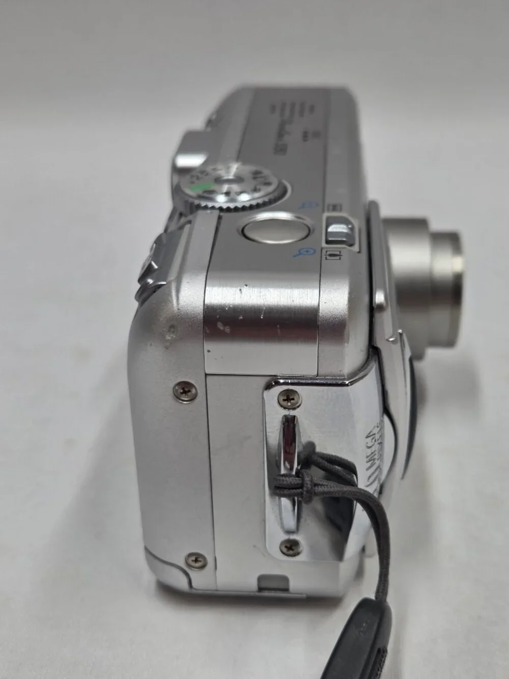 Canon Powershot S50 Silver 5 Mega Pixel Digital Camera 3x Zoom - Picture 6 of 15